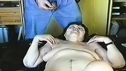 Oma bekommt ihre menge spielzeug