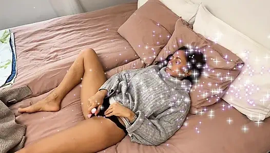 Возбужденная жена обожает, когда кто-то сидеть на ее лице, когда она испытывает оргазм