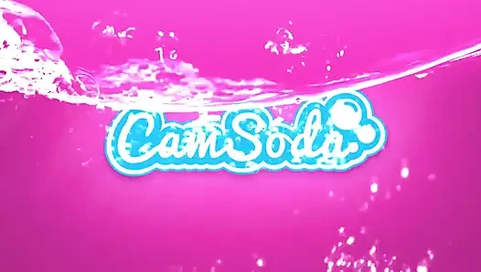 Maddy O'Reilly мастурбирует до громкого стонующего оргазма