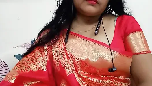 Naukar ne malkin ko nude video call karte samay pakad liya