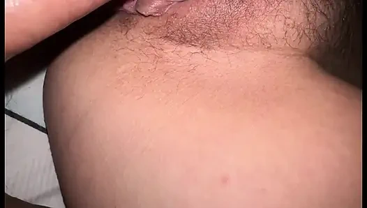 Gerçek yüzsüz çift 69 yapıyor, sikişiyor, boşalıyor ve her türlü penetrasyon