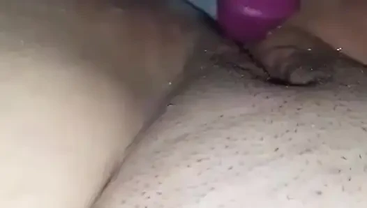 Сквиртую на мой любимый дилдо