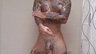 Horny hunks in shower 1