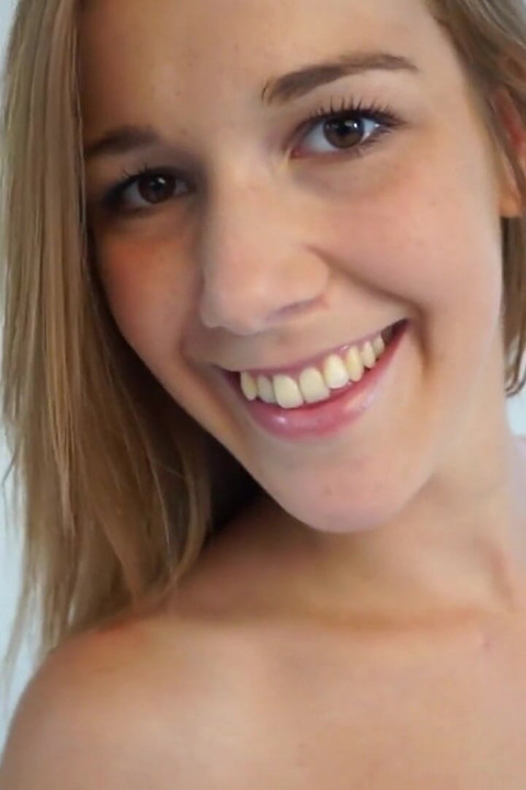 Кастинг на Алексис Кристъл