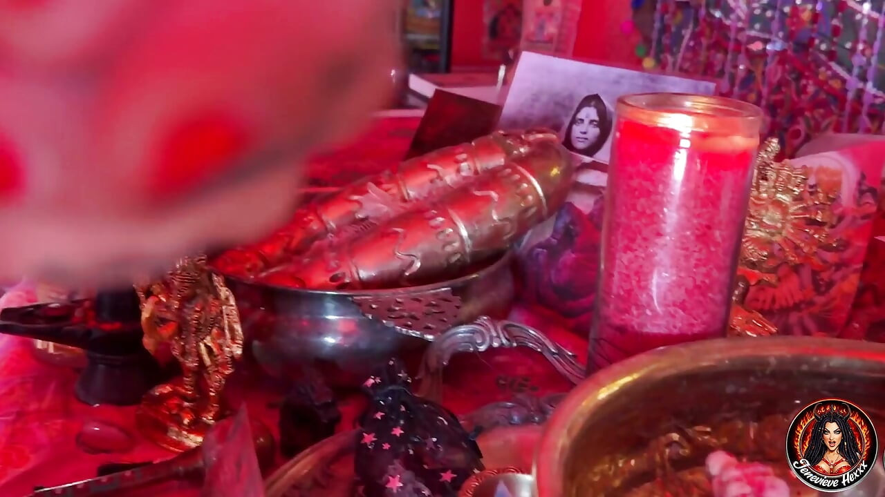 ¡La diosa tetona Jenevieve Hexxx recibe una carga de una gran polla!