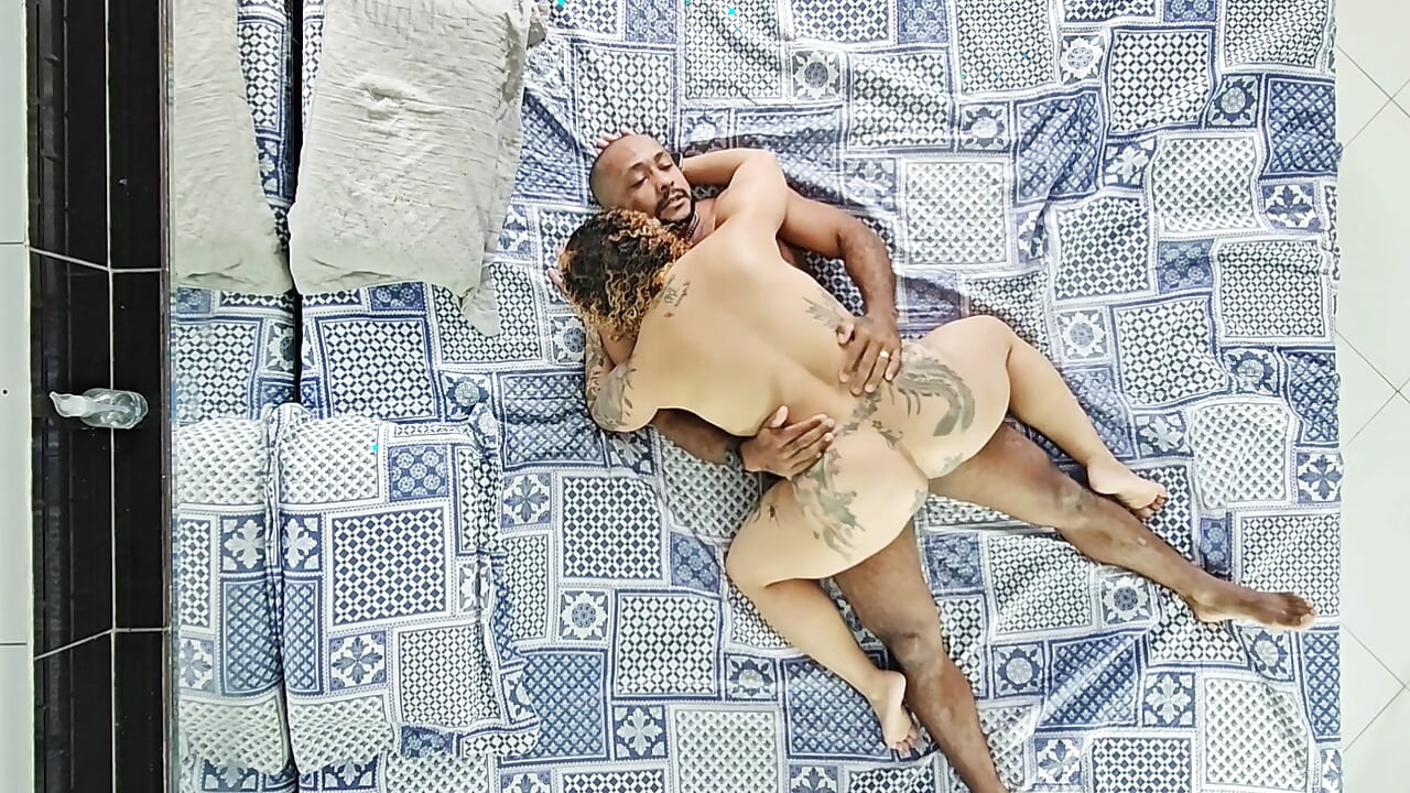 MY FRIEND'S WIFE CAME HERE TO THE HOUSE AND WE HAD A LOT OF FUN FUCKING
