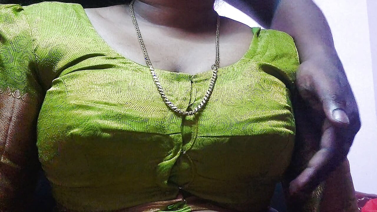 Indijski šef je pozvao svoju sekretaricu u svojoj privatnoj sobi