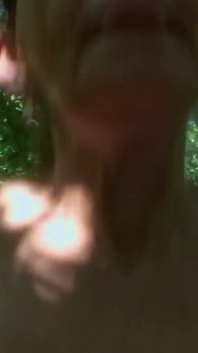 Hexe will den Schwanz im Wald | Clip 3