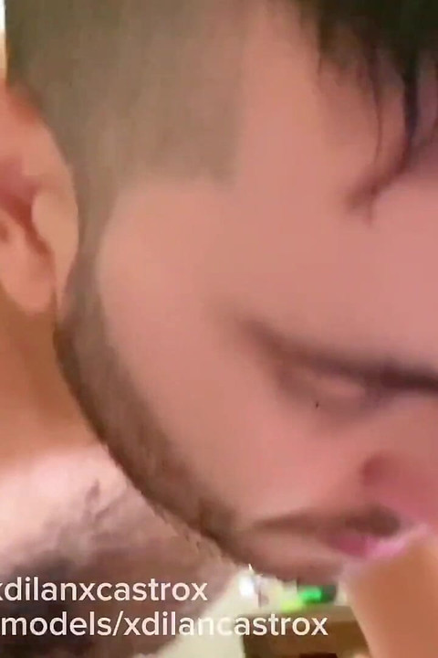 ノンケの既婚の隣人が美しい若いゲイの生ハメとセックスし、中に射精