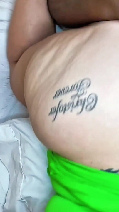 Interracial Cumslut Får Utilsigtet Creampie
