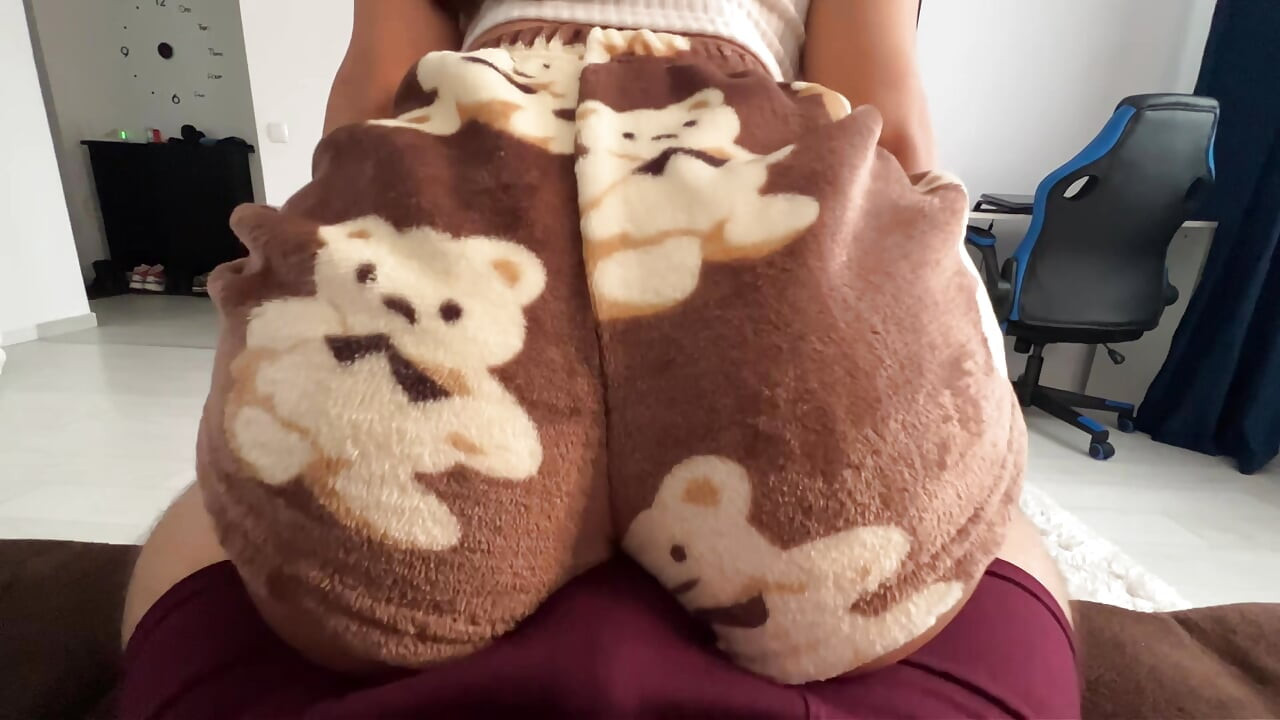 Humping! perfect Morning with stepsister in plush Pajamas ,I fucked her pussy and cumshot on perfect ass