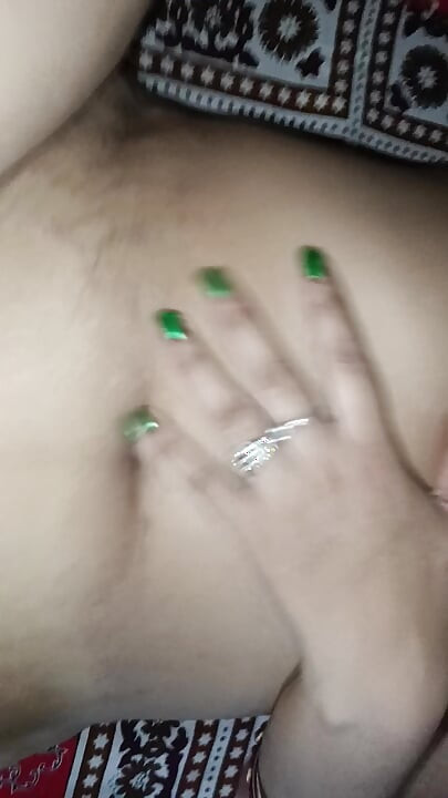 Hot mammi ne mere ghar aakar apni chut kyu chudwati kya maama ne le nhi paa rhe the maami hot hi chut bhi tight hi bazne layak hi iski gaand