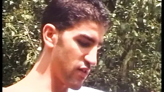 Lubang pantat sempit pelacur jerman ini dientot habis-habisan sampai matanya merem melek