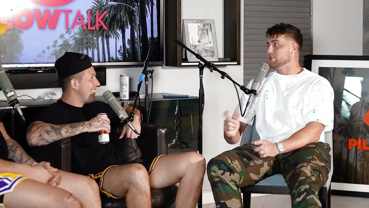 Harry Jowsey on Dating Khloe Kardashian Rumours
