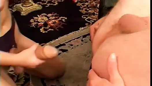 Chantz fortune si cewek hot rambut pirang yang lagi murka dengan toket besar mengubah pantat cowok ini berubah jadi aduhai setelah dientot pakai strap-on ukuran raksasa