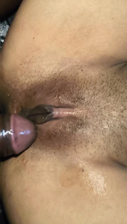 Desi ganv ki larki ki choot men ungli dalte hue, lnd ka viry uske sharir par gir gaya