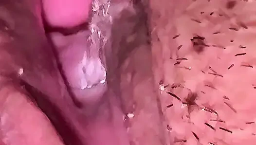 Brunette Squirt: Magic Fingers and Uncontrolled Squirts