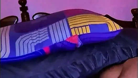 Ngajarin adik tiriku yang polos dan religius untuk untuk pertama kalinya