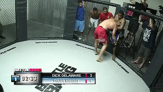 Blonde slut is spreading her legs for a huge dong