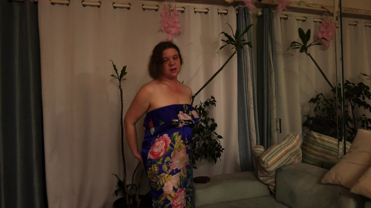 Sad stepmom needs sex