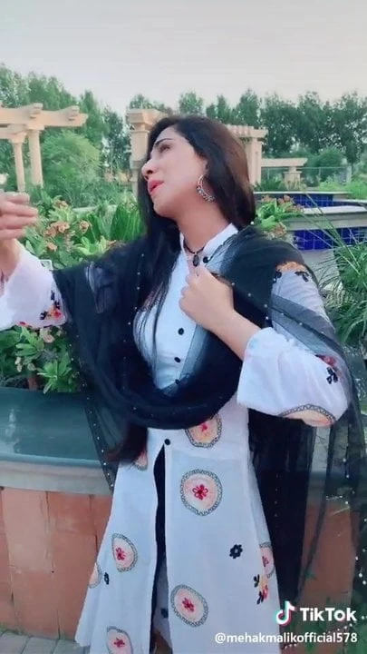 Mehak malik sex In Urdu