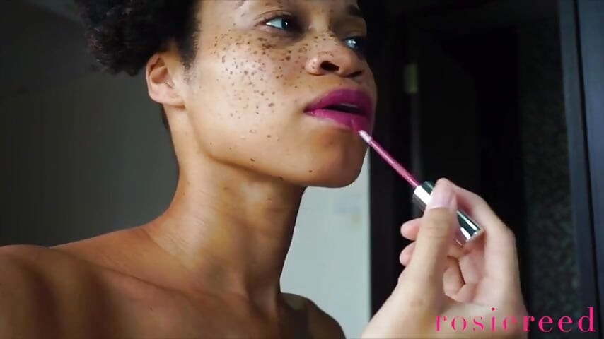Perfect Lipstick Ignore- Goddess Rosie Reed Ignores You While Putting on Lipstick to Make You Weak- Lipstick Fetish Ignore-stand