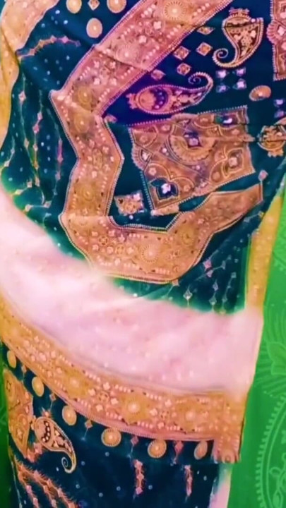 Desi Pakistani married woman wearing saree | Clip 1