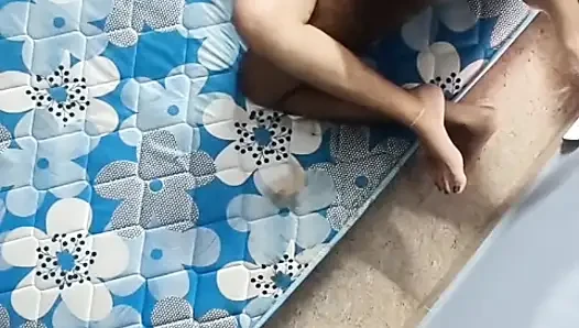 Pasangan seks di rumah