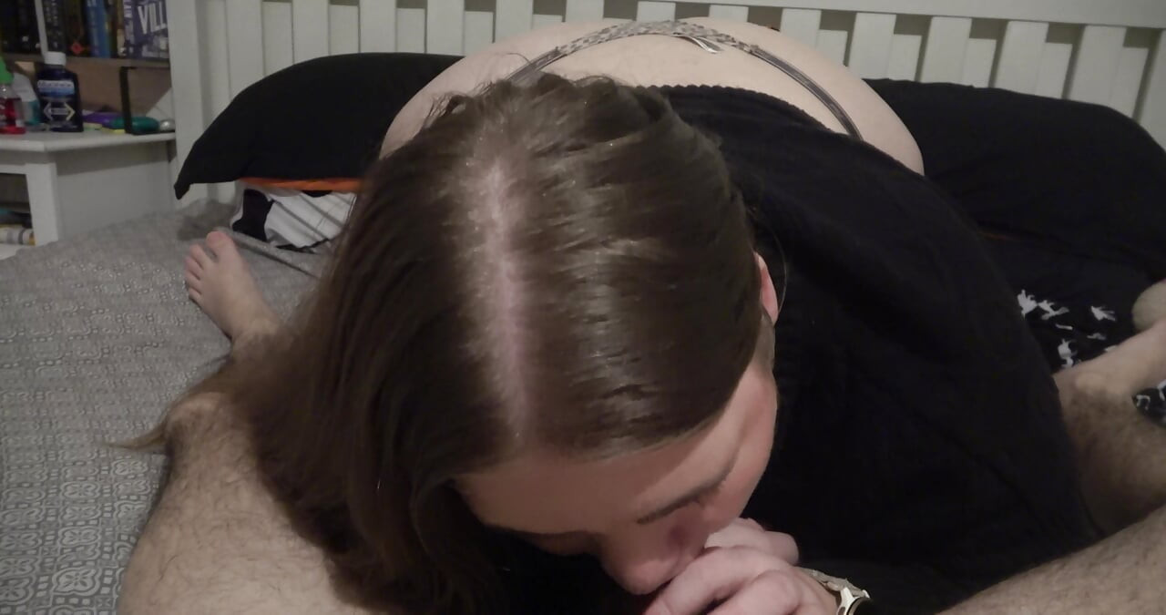 POV brzo pušenje žene pre spavanja