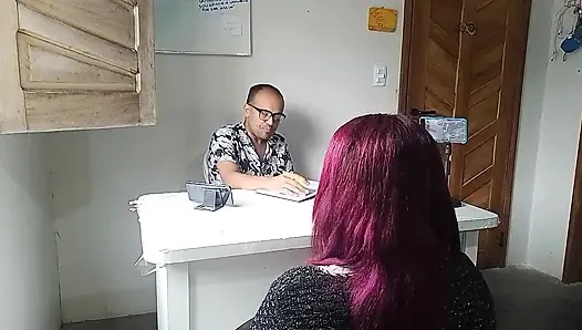 Büyük göğüsleri ve götüyle ateşli bir röportaj