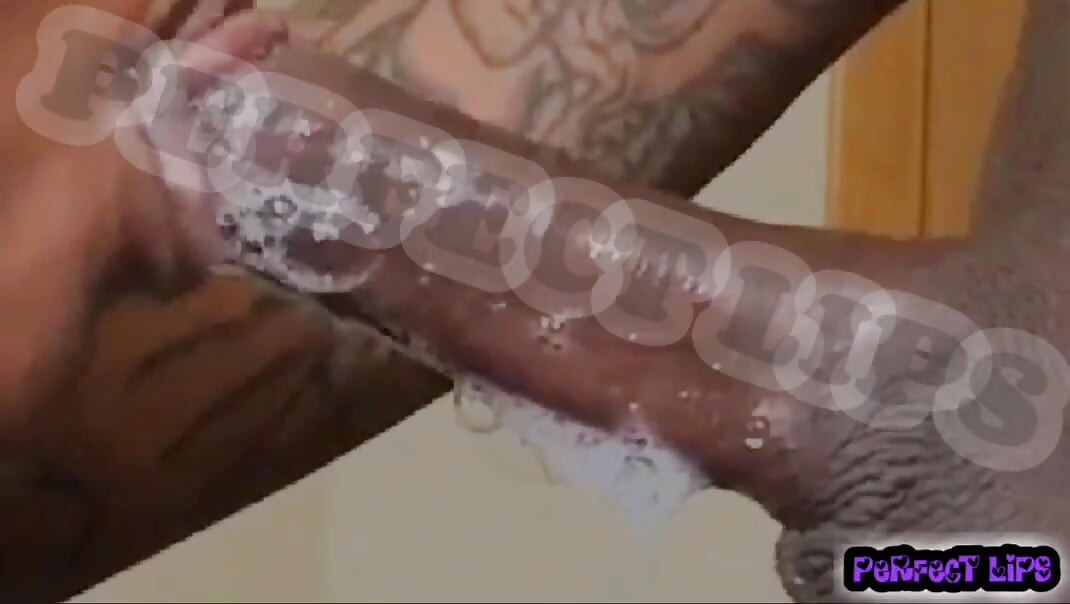 PERFECT LIPS-sloppy head deeppenetration into he busted a HARD NUT in her mouth