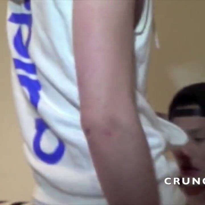 Amateur sex tape with Fabien fucked bareback by XXL cock