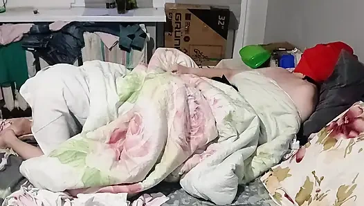 Seks threesome lesbian antara dua pasien dan seorang dokter