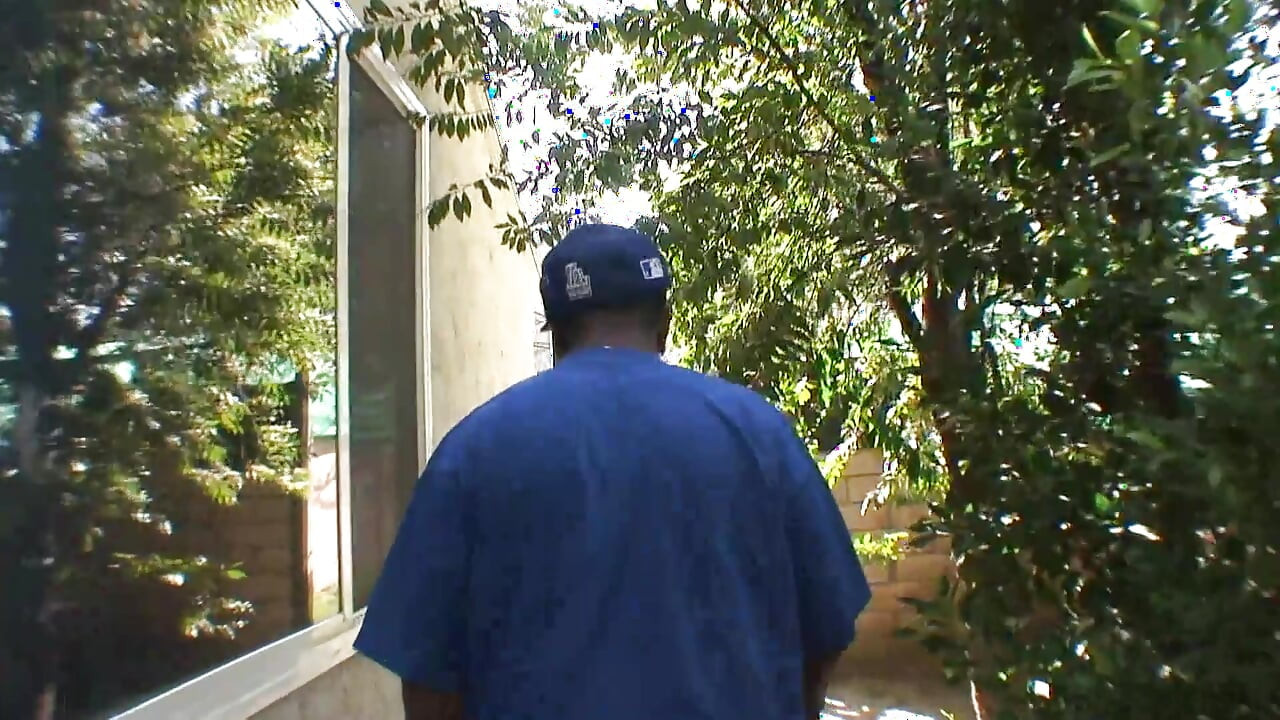 ला में एक गर्म Milf(चोदने लायक मम्मी) के लिए काला राक्षसी लंड