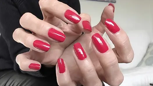 День поклонения пальцам, леди Виктория Валенте