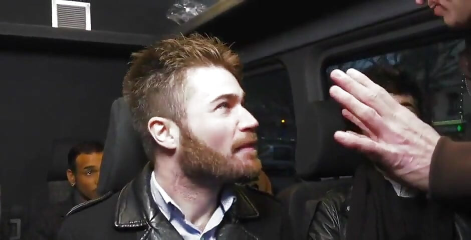 2731 Gangbang mit französischem Jungen im Bus auf der Straße Paris