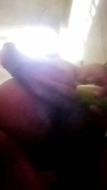 Slut anal nympho maid waitiing for saudi boss and his friend