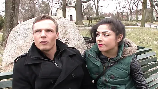 Alman bebeği yabancıyla sikiştik sonra yüzüne büyük bir boşalma