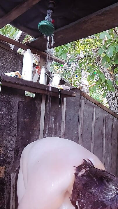 Outdoor Shower Blowjob Big Tits POV Wet Closeup