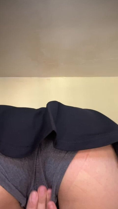Horny hijab brat plays with her dirty Muslim pussy & throbs her clit till her eyes roll