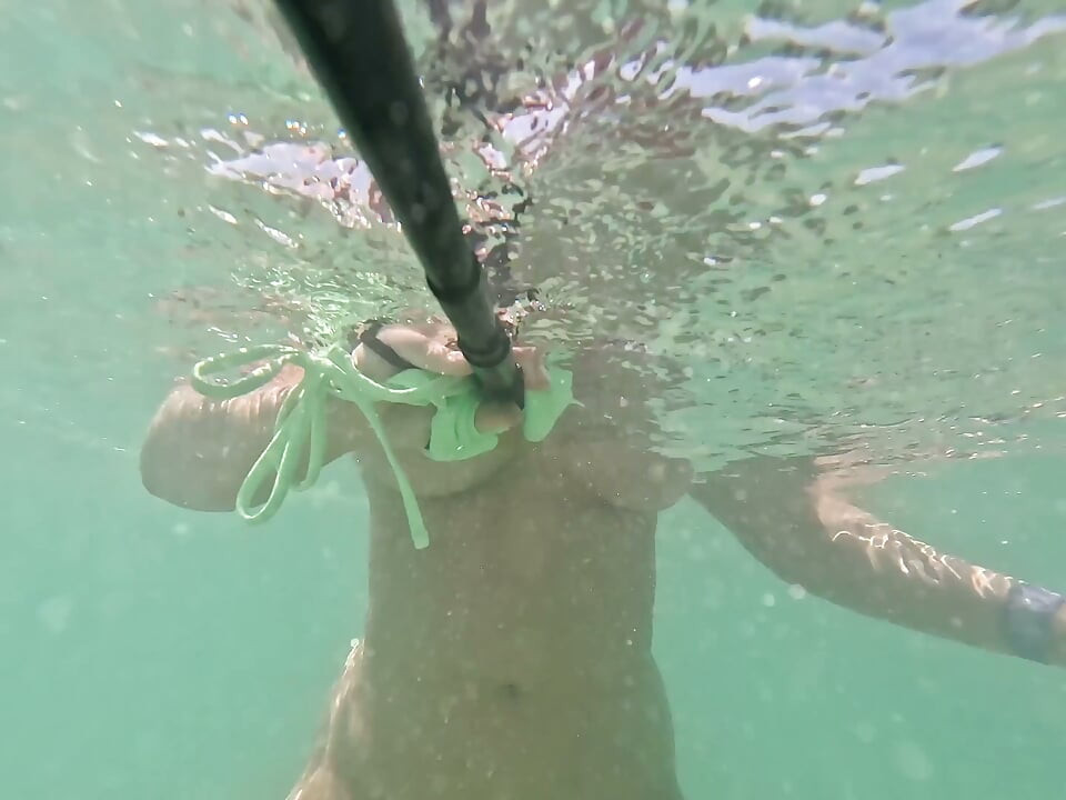 Girl Swimming Naked Underwater No Panties