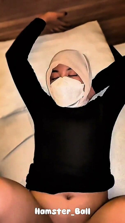 POV Get IPhone 18, This Hijab Student Agrees to Have Sex with Her Lecturer at a Hotel | Clip 1