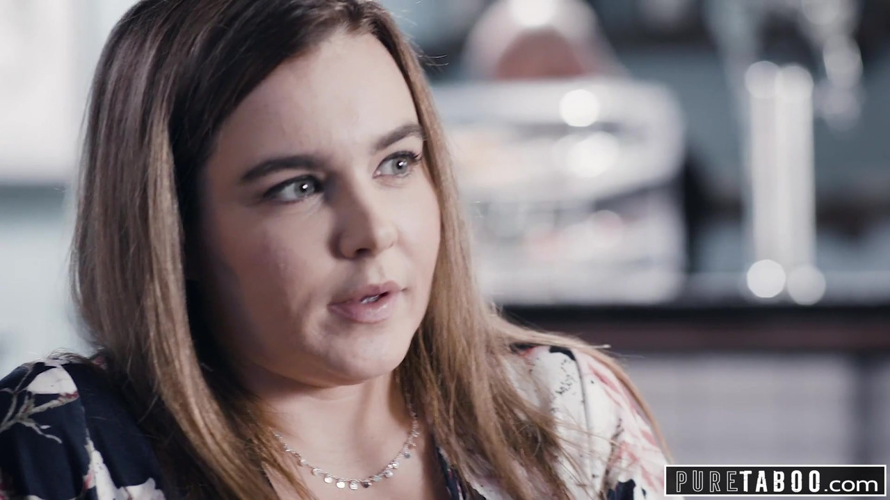 ナターシャ・ナイスは変態カップルにタグ付けさせる