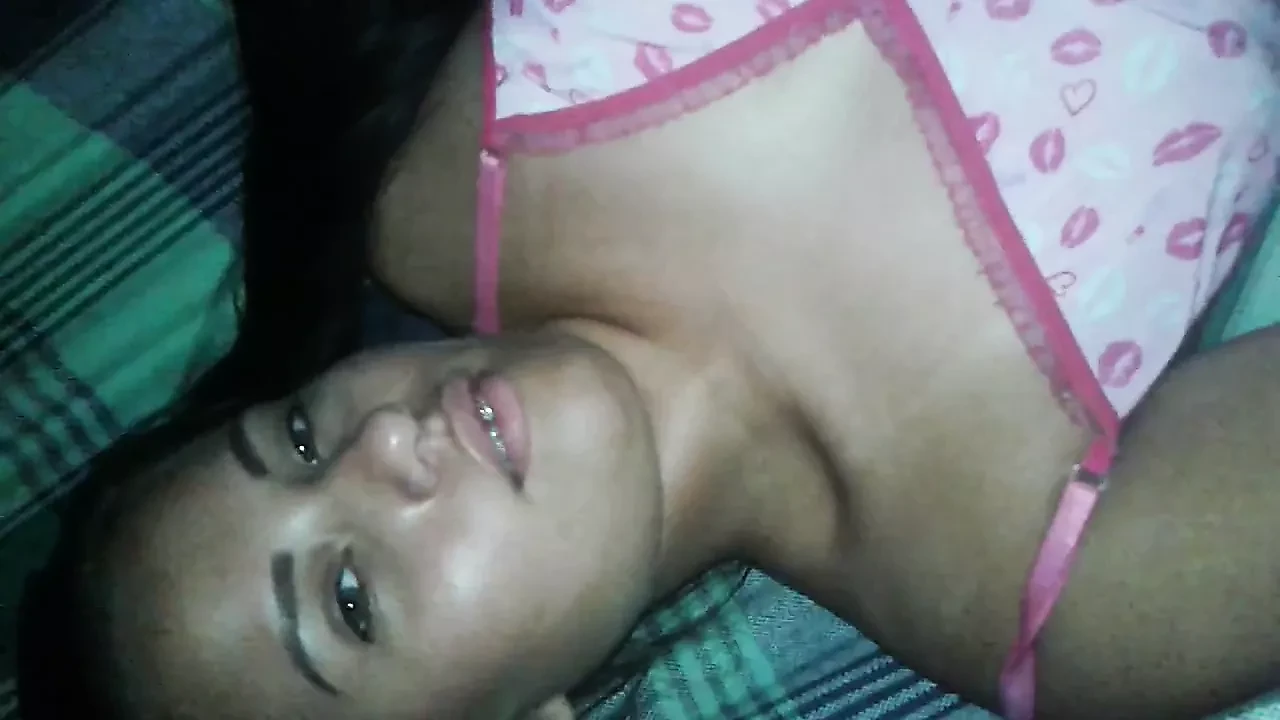 Gata se masturbando 2