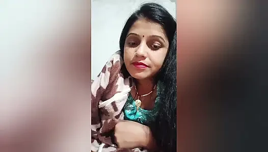 Guru menggoda murid perawannya yang imut. Gadis sekolah perawan India pertama kali (kelas) berhubungan seks dengan guru