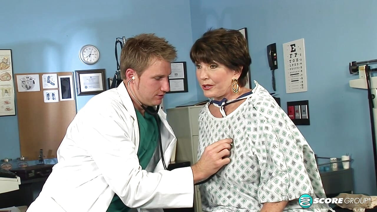 Doktor berada di... Pepek Bea!