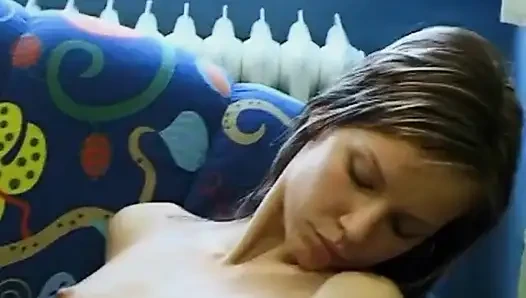 Cindy erkek arkadaşıyla seks yapıyor