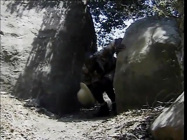 温泉は黒ひよこ取得白いコックへ揺れる彼女のお尻