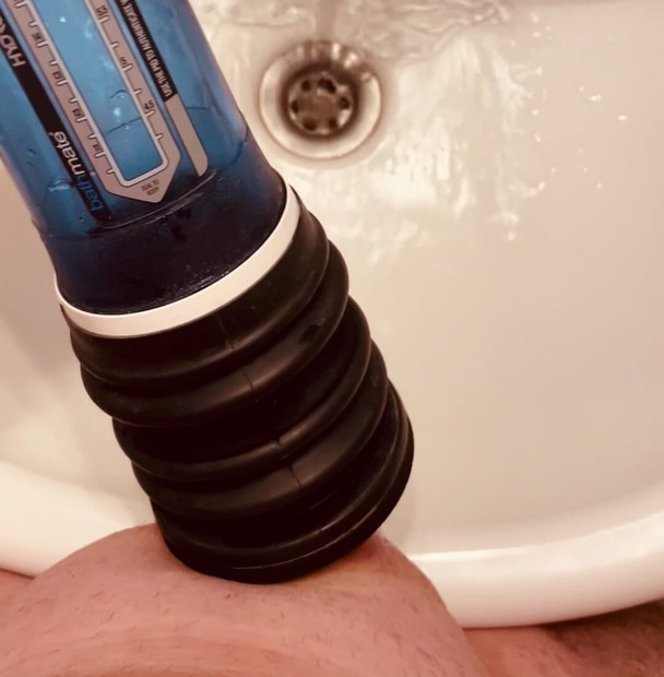 Pumping thin little dick