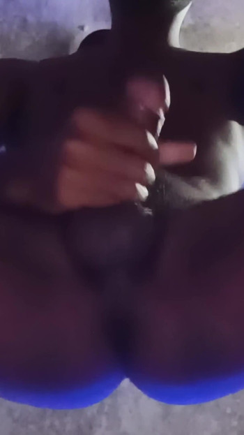 El_bebo和他的好友...